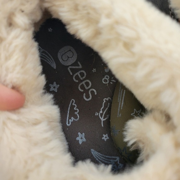 Bzees Golden Womens 10 M Tan Faux Fur Trim Slip On Metallic Heel Comfort Shoes - Picture 7 of 10